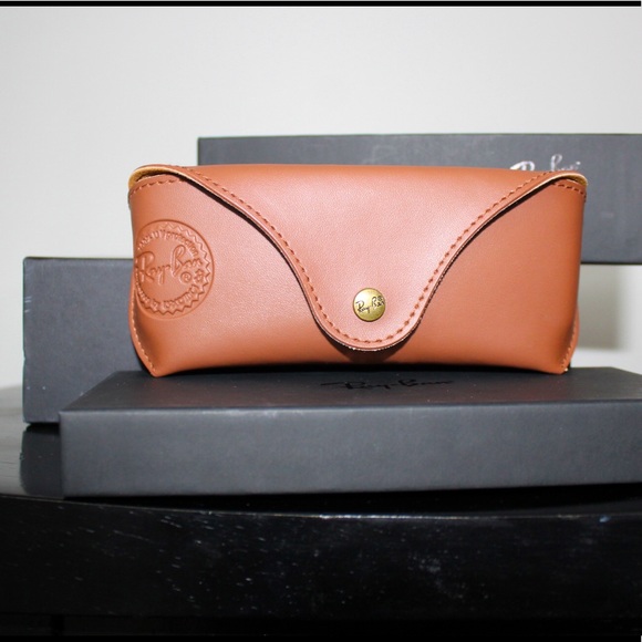 Ray-Ban- Wayfarer - Picture 3 of 5